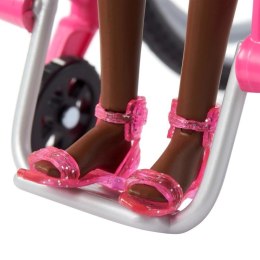 Barbie Fashionistas Lalka na wózku strój w serca Mattel